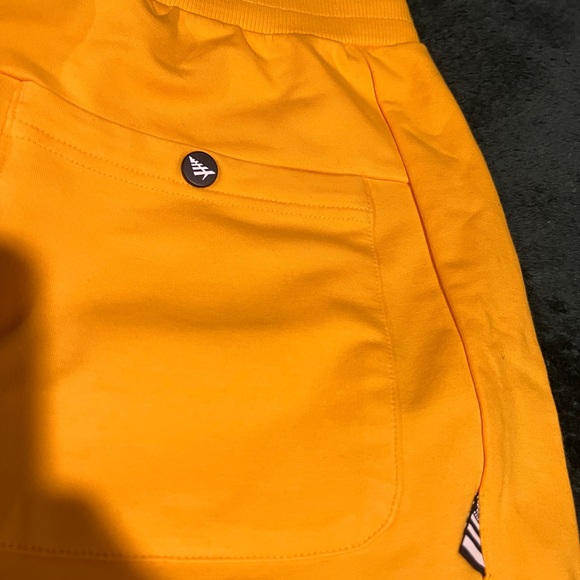 Paper plane yellow shorts men - Picture 4 of 5